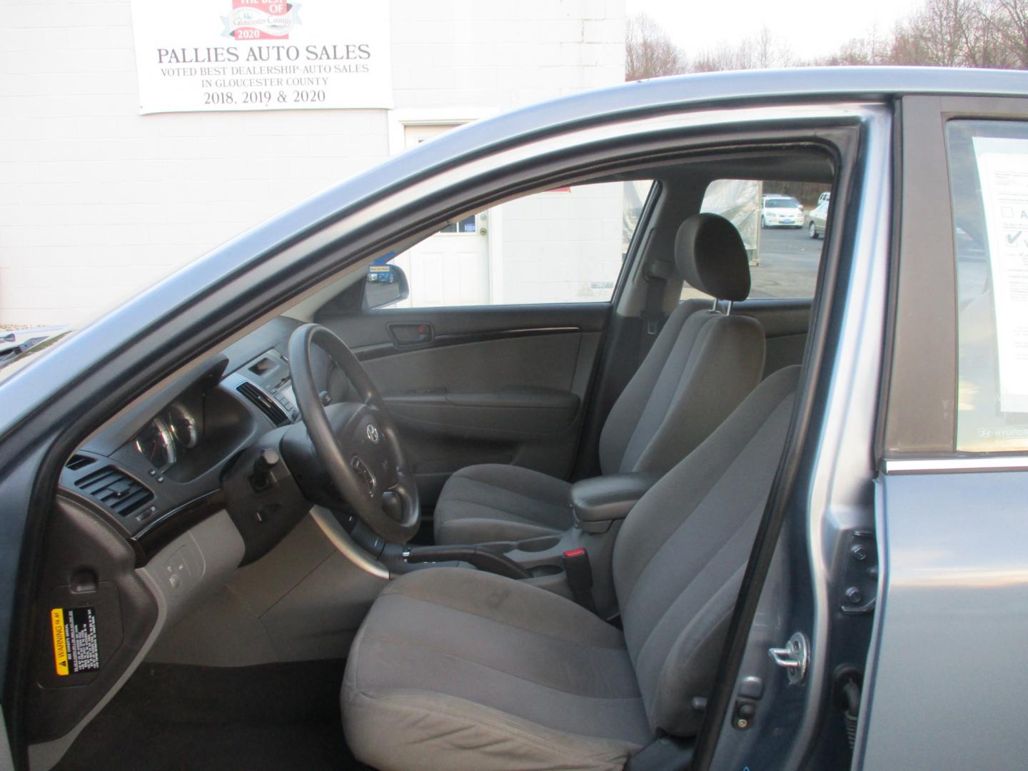 2009 Hyundai Sonata GLS (5NPET46C39H) with an 2.4L L4 DOHC 16V engine, AUTOMATIC transmission, located at 540a Delsea Drive, Sewell, NJ, 08080, (856) 589-6888, 39.752560, -75.111206 - Photo#13